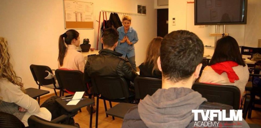 IEPURASUL VINE CU O SUPER PROMOTIE